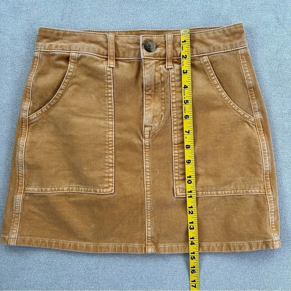 American Eagle High Rise A Line Corduroy Skirt. Gold. Size 0.